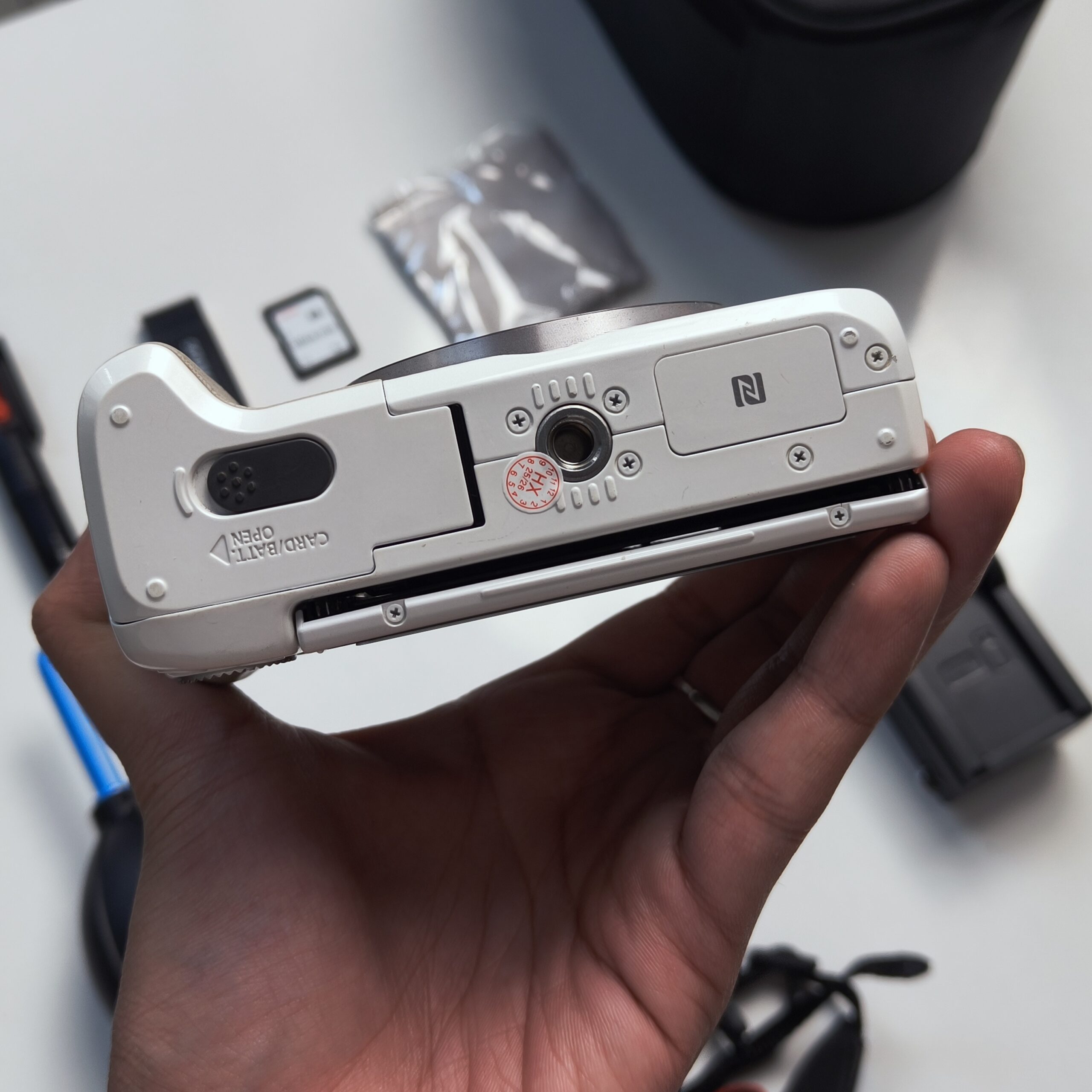 Canon M3 màu trắng kèm kit full phụ kiện mới 99% - Ảnh 4