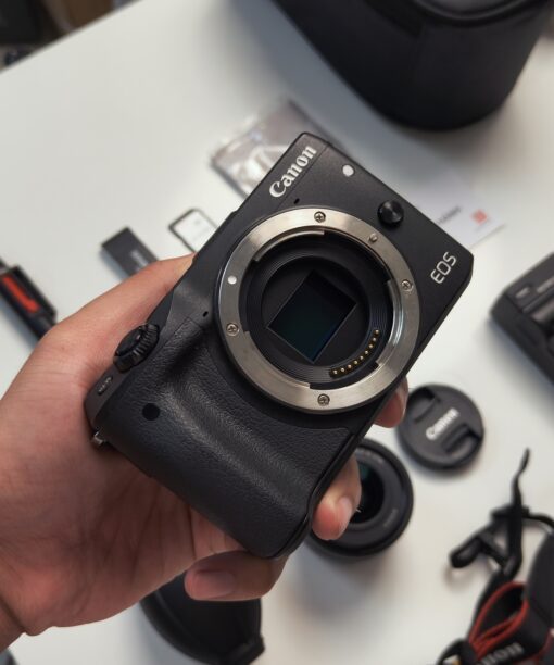 Canon M3 màu đen kèm kit full phụ kiện mới 99%