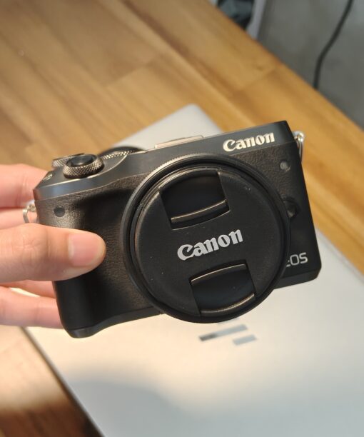 Canon M6 likenew kèm KIT màu đen
