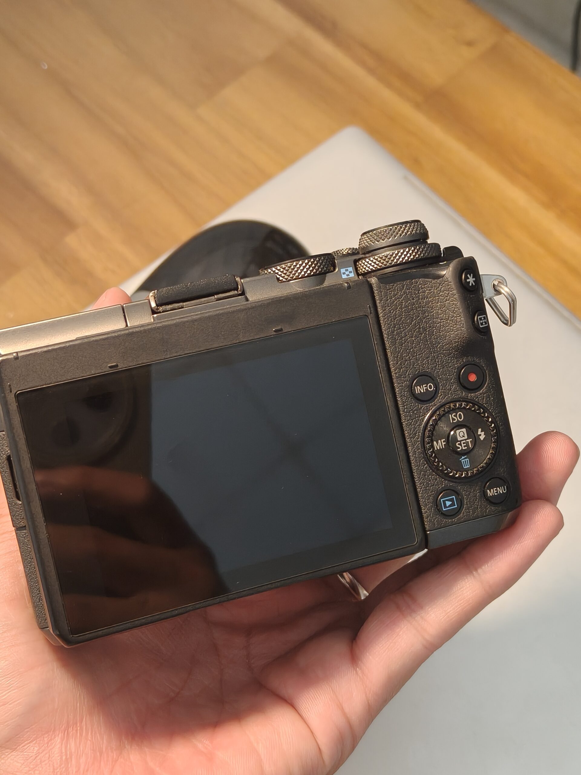 Canon M6 likenew kèm KIT màu đen - Ảnh 6