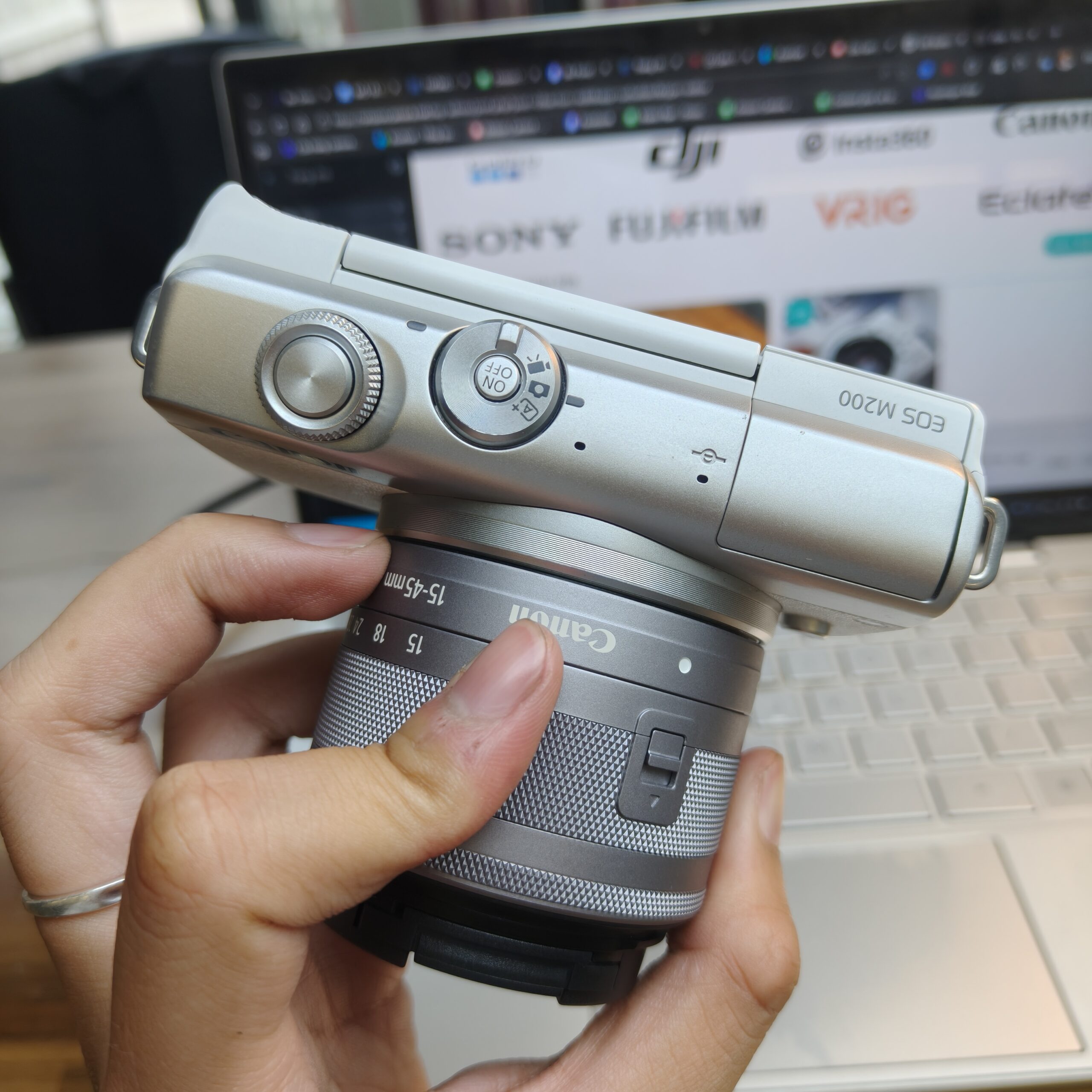 Canon M200 màu trắng kèm KIT likenew - Ảnh 4