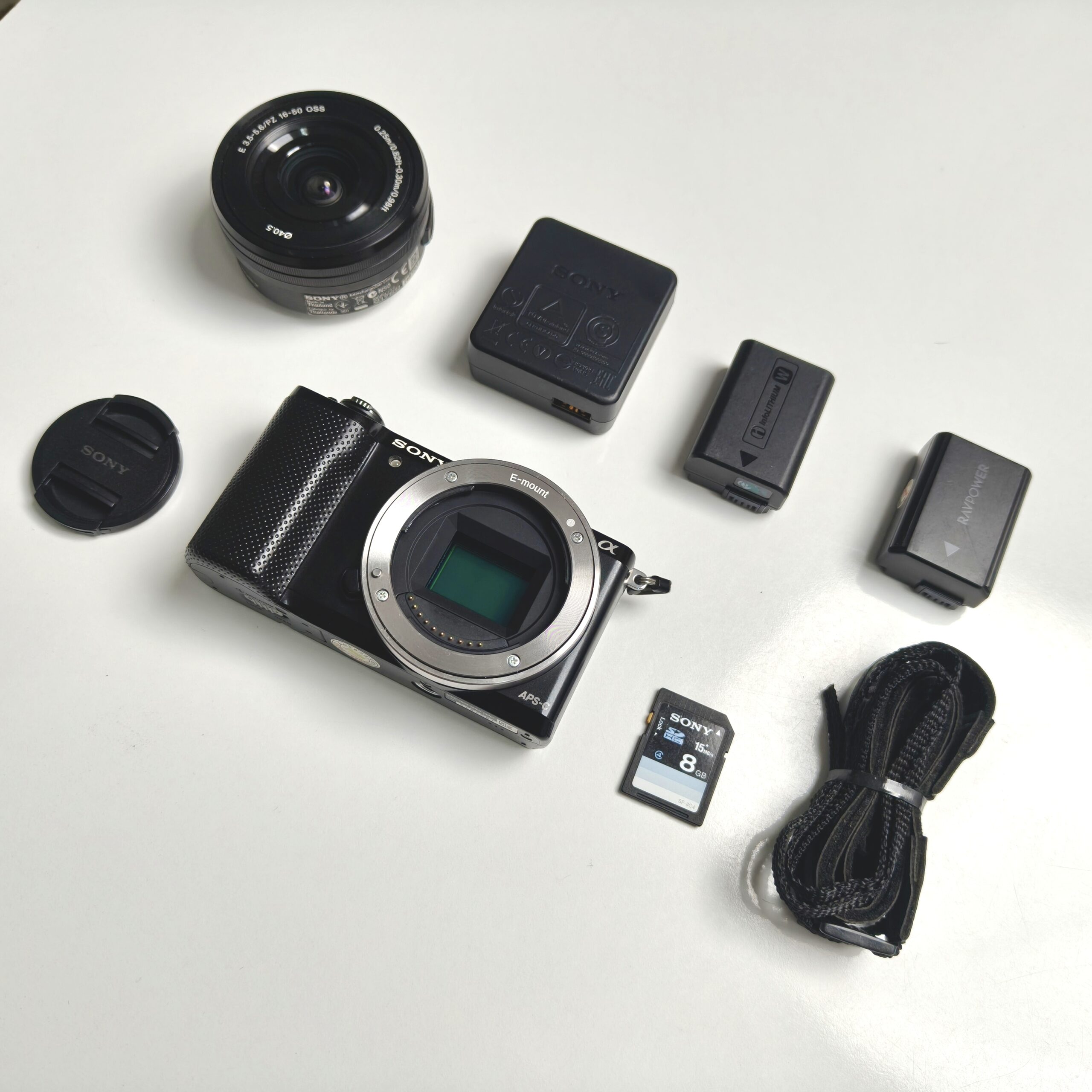 Sony A5000 kèm lens KIT 15-45 likenew 99%