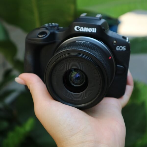 Canon EOS R100 cũ kèm KIT 18-45