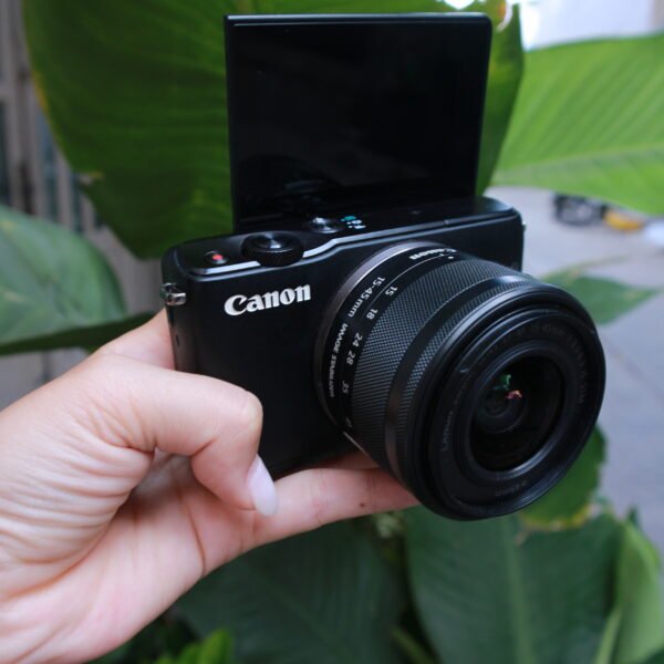 Canon M10 kèm KIT cũ